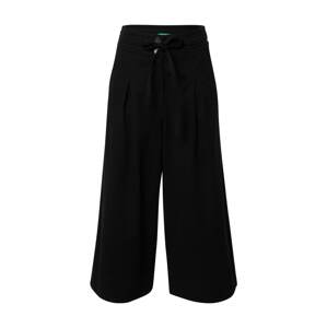 UNITED COLORS OF BENETTON Kalhoty se sklady v pase  černá